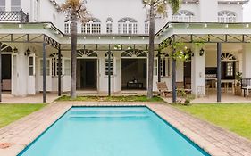 Hyde Park Retreat